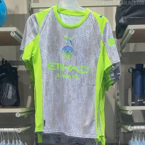 Manchester City 25-26 away third kits (4)